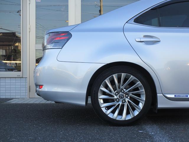 HS HS250h バージョンL 最上位モデル/安全装備フル装着(前後プリクラ+レーダークルーズ+LKA+HUD/ワイドフロントモニター+前後ソナー/後席SRSサイドエアバッグ)/禁煙/走行中TV/ESverL用18AW/前後ドラレコ(40枚目)