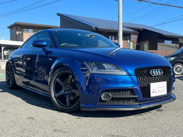 アウディ TTクーペ 1.8TFSI 社外アルミ 車高調 純正ナビの