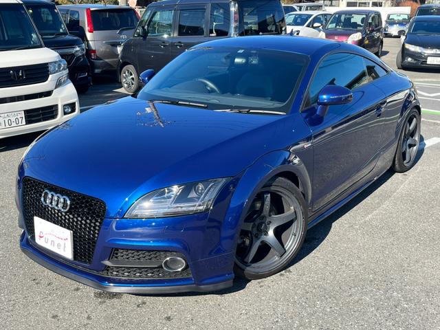 アウディ TTクーペ 1.8TFSI 社外アルミ 車高調 純正ナビの