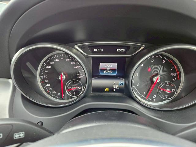 ＣＬＡクラス シューティングブレーク ＣＬＡ２５０シュポルト４マチックシュティングブレーク　スマートキー　４ＷＤ（9枚目）