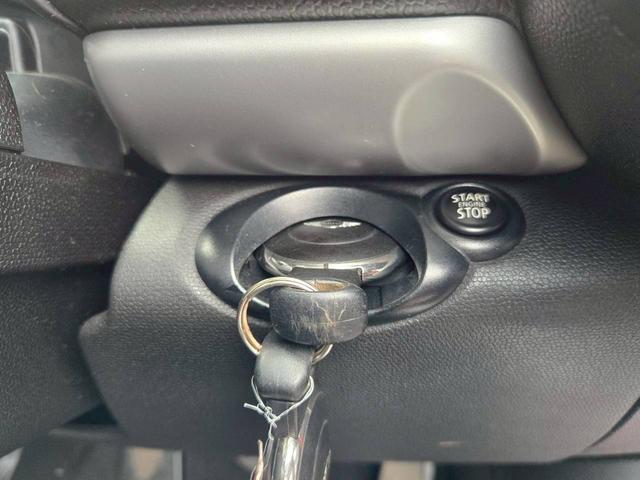 ＭＩＮＩ クーパーＤ　クロスオーバー　黒ルーフ（15枚目）