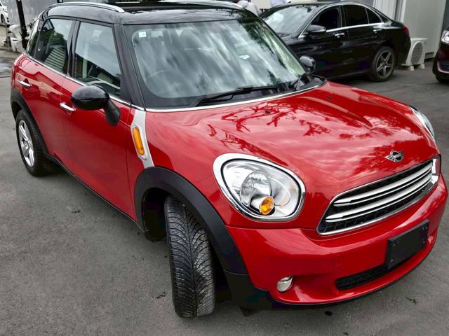 ＭＩＮＩ クーパーＤ　クロスオーバー　黒ルーフ（29枚目）