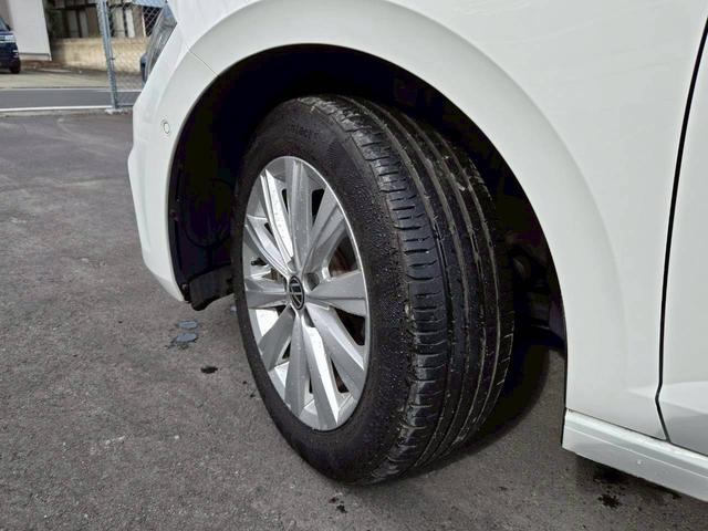 ポロ ＴＳＩハイライン　純正ＳＤナビ　スマートキー（25枚目）