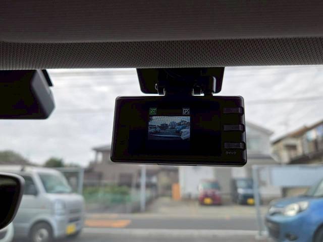 ポロ ＴＳＩハイライン　純正ＳＤナビ　スマートキー（27枚目）