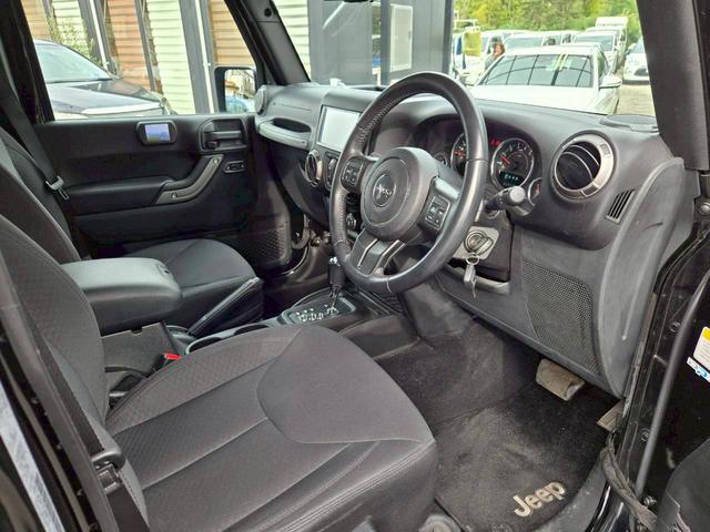 ジープ・ラングラーアンリミテッド スポーツ(17枚目)