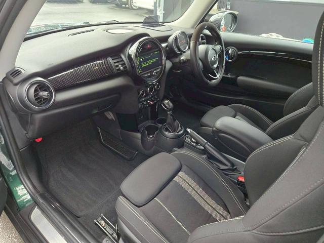 ＭＩＮＩ クーパーＳ　クーパーＳ　ターボ（21枚目）