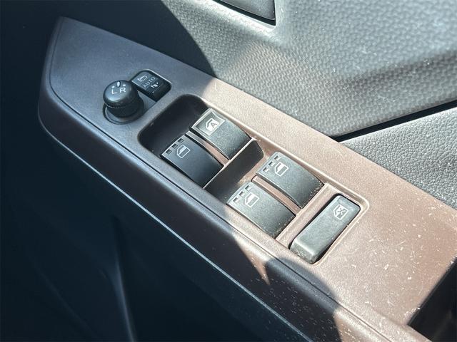 ルーミー X S ドライブレコーダー ナビ TV 両側スライド・片側電動 衝突被害軽減システム オートライト スマートキー アイドリングストップ 電動格納ミラー ウォークスルー CVT 盗難防止システム 衝突安全ボディ(11枚目)