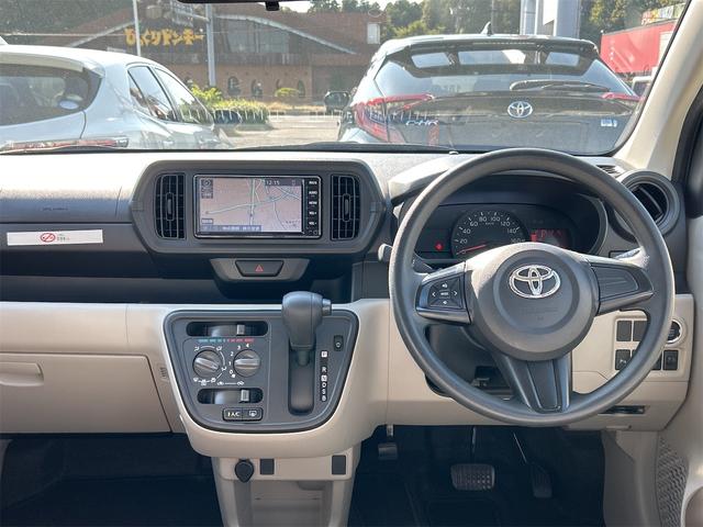 パッソ Ｘ　ＥＴＣ　バックカメラ　ナビ　ＴＶ　クリアランスソナー　衝突被害軽減システム　オートマチックハイビーム　オートライト　スマートキー　アイドリングストップ　電動格納ミラー　ＣＶＴ　レンタカーアップ（3枚目）