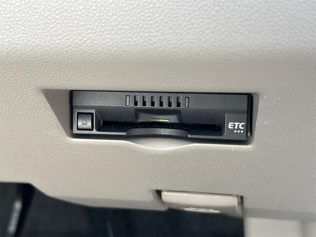 パッソ Ｘ　ＥＴＣ　バックカメラ　ナビ　ＴＶ　クリアランスソナー　衝突被害軽減システム　オートマチックハイビーム　オートライト　スマートキー　アイドリングストップ　電動格納ミラー　ＣＶＴ　レンタカーアップ（10枚目）