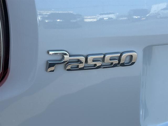 パッソ Ｘ　ＥＴＣ　バックカメラ　ナビ　ＴＶ　クリアランスソナー　衝突被害軽減システム　オートマチックハイビーム　オートライト　スマートキー　アイドリングストップ　電動格納ミラー　ＣＶＴ　レンタカーアップ（23枚目）