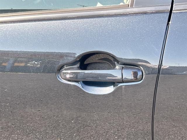 アクア G ドライブレコーダー ETC バックカメラ ナビ TV アルミホイール オートライト スマートキー アイドリングストップ 電動格納ミラー CVT 衝突安全ボディ ABS ESC CD(30枚目)