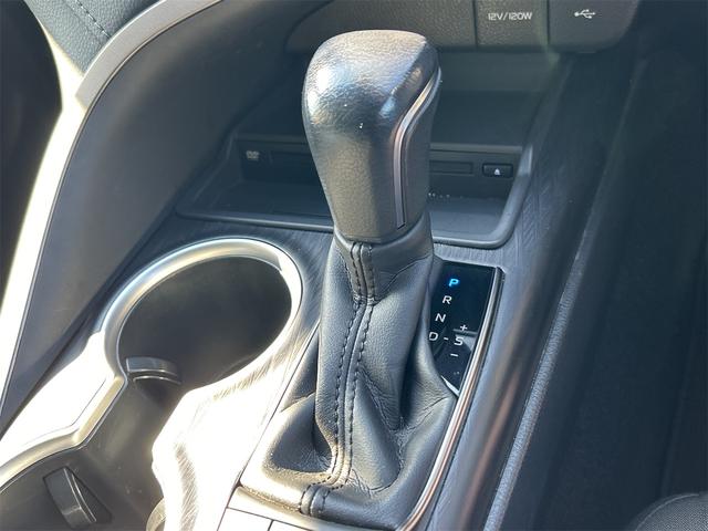 カムリ G ETC クリアランスソナー レーンアシスト オートクルーズコントロール 衝突被害軽減システム バックカメラ ナビ アルミホイール オートマチックハイビーム オートライト LEDヘッドランプ CVT(7枚目)