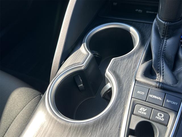 カムリ G ETC クリアランスソナー レーンアシスト オートクルーズコントロール 衝突被害軽減システム バックカメラ ナビ アルミホイール オートマチックハイビーム オートライト LEDヘッドランプ CVT(40枚目)