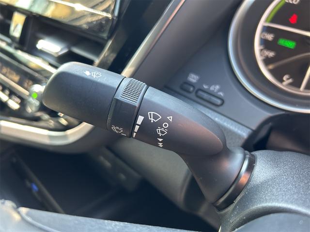 カムリ G ETC クリアランスソナー レーンアシスト オートクルーズコントロール 衝突被害軽減システム バックカメラ ナビ アルミホイール オートマチックハイビーム オートライト LEDヘッドランプ CVT(45枚目)