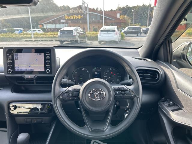 ヤリス ハイブリッドX ドライブレコーダー ETC ナビ オートクルーズコントロール レーンアシスト 衝突被害軽減システム オートマチックハイビーム オートライト スマートキー 電動格納ミラー CVT(3枚目)