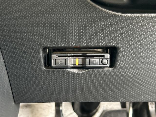 タント Ｘスペシャル　レンタカーアップ　ＥＴＣ　バックカメラ　両側スライドドア　ナビ　ＴＶ　クリアランスソナー　レーンアシスト　衝突被害軽減システム　オートライト　ＬＥＤヘッドランプ　スマートキー　アイドリングストップ（9枚目）