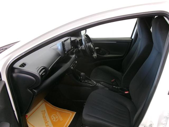 ヤリス Ｇ　バックモニタ－　誤発進抑制機能　スマートキー　横滑り防止機能　キーレス　ＥＴＣ　オートエアコン　ＡＢＳ　運転席エアバック　サイドエアバッグ　記録簿有　パワーステアリング　パワーウィンドウ（15枚目）