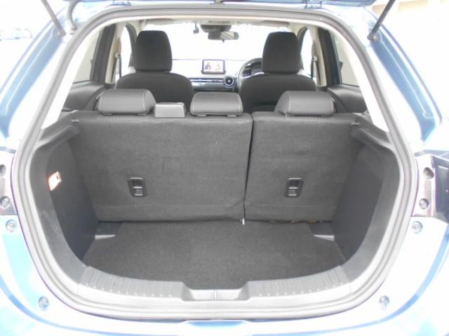 デミオ １３Ｓ　整備記録簿　アイドリングストップ　キーレススタート　ワンセグ　ＶＳＡ　盗難防止システム　マニュアルエアコン　ＡＢＳ　運転席エアバッグ　パワーウィンド　メモリーナビ　ＷＳＲＳ　ＥＴＣ　ナビＴＶ　パワステ（17枚目）