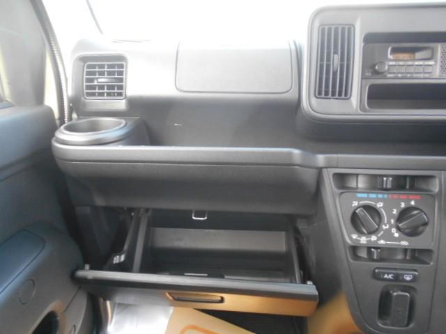 ハイゼットカーゴ ＤＸ　ＳＡＩＩＩ　ヘッドライトＬＥＤ　横滑防止装置　オートエアコン　キ－レス　デュアルエアバッグ　前席パワーウィンドウ　運転席エアバッグ　パワーステアリング　ＡＢＳ　前後誤発進抑制装置（14枚目）