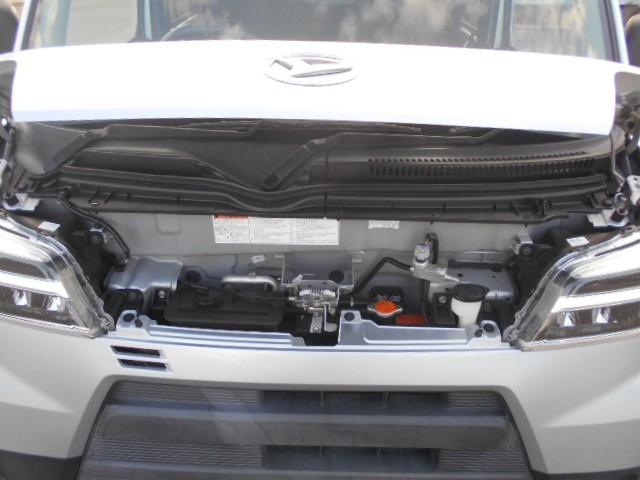 ハイゼットカーゴ ＤＸ　ＳＡＩＩＩ　ヘッドライトＬＥＤ　横滑防止装置　オートエアコン　キ－レス　デュアルエアバッグ　前席パワーウィンドウ　運転席エアバッグ　パワーステアリング　ＡＢＳ　前後誤発進抑制装置（20枚目）