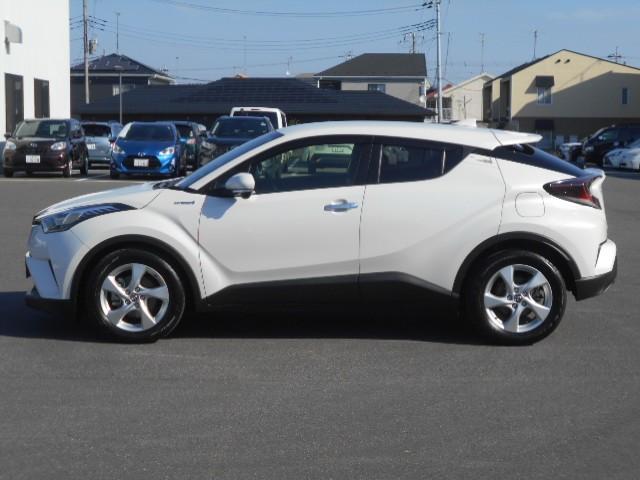 Ｃ－ＨＲ Ｓ　ＬＥＤエディション　衝突被害軽減ブレーキ　ＥＴＣ装備　バックモニター　ＬＥＤライト　イモビライザー　クルーズコントロール　アルミホイール　ナビ＆ＴＶ　パワーウィンドウ　メモリナビ　ドラレコ　ＤＶＤ再生　カーテンエアバック（3枚目）