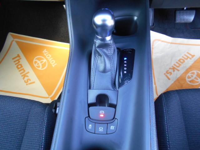 Ｃ－ＨＲ Ｓ　ＬＥＤエディション　衝突被害軽減ブレーキ　ＥＴＣ装備　バックモニター　ＬＥＤライト　イモビライザー　クルーズコントロール　アルミホイール　ナビ＆ＴＶ　パワーウィンドウ　メモリナビ　ドラレコ　ＤＶＤ再生　カーテンエアバック（11枚目）