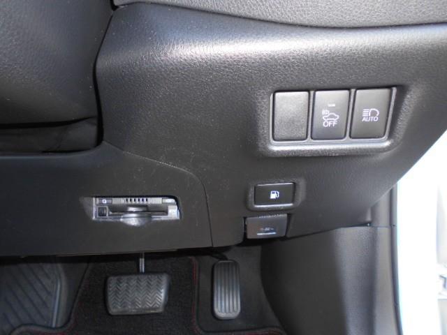 Ｃ－ＨＲ Ｓ　ＬＥＤエディション　衝突被害軽減ブレーキ　ＥＴＣ装備　バックモニター　ＬＥＤライト　イモビライザー　クルーズコントロール　アルミホイール　ナビ＆ＴＶ　パワーウィンドウ　メモリナビ　ドラレコ　ＤＶＤ再生　カーテンエアバック（13枚目）