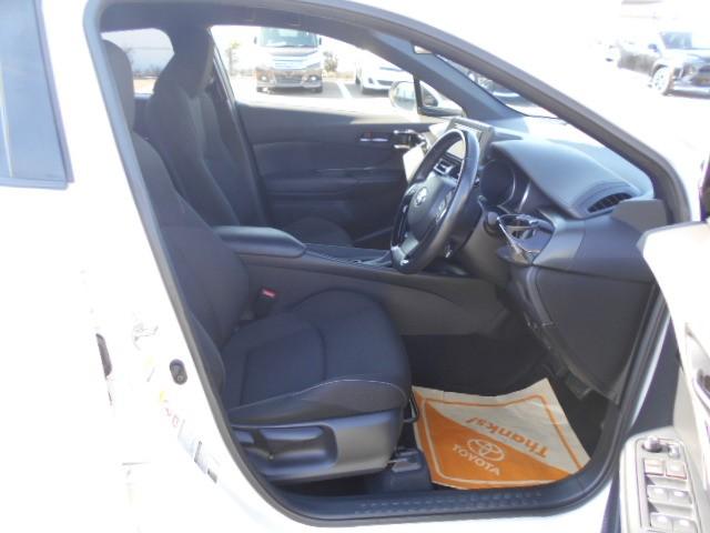 Ｃ－ＨＲ Ｓ　ＬＥＤエディション　衝突被害軽減ブレーキ　ＥＴＣ装備　バックモニター　ＬＥＤライト　イモビライザー　クルーズコントロール　アルミホイール　ナビ＆ＴＶ　パワーウィンドウ　メモリナビ　ドラレコ　ＤＶＤ再生　カーテンエアバック（15枚目）