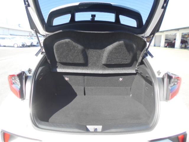 Ｃ－ＨＲ Ｓ　ＬＥＤエディション　衝突被害軽減ブレーキ　ＥＴＣ装備　バックモニター　ＬＥＤライト　イモビライザー　クルーズコントロール　アルミホイール　ナビ＆ＴＶ　パワーウィンドウ　メモリナビ　ドラレコ　ＤＶＤ再生　カーテンエアバック（17枚目）