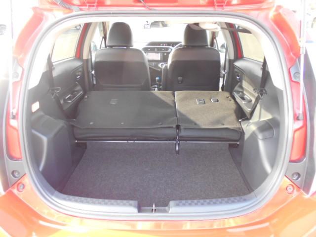 アクア Ｇソフトレザーセレクション　スマートキー＆プッシュスタート　バックモニター　ＥＴＣ車載器　横滑り防止　クルーズコントロール　イモビ　ナビ＆ＴＶ　ワンセグ　キーレス　ドライブレコーダー　メモリナビ　オートエアコン　ＡＢＳ　記録簿（18枚目）