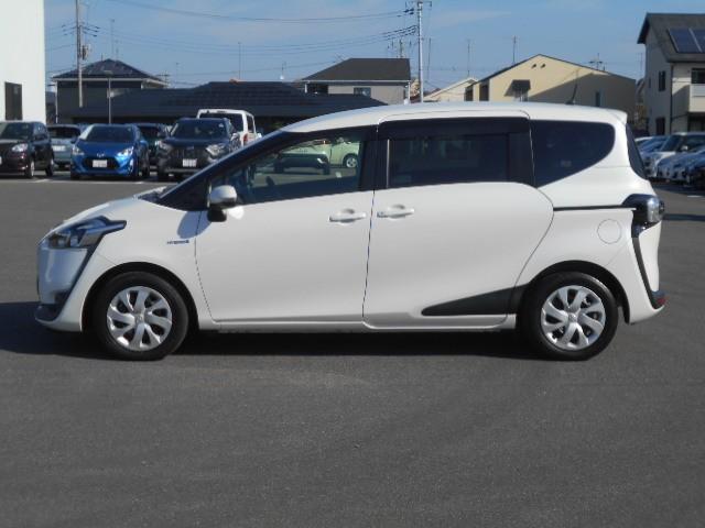 シエンタ ハイブリッドＧ　ブレーキサポート　Ｂカメラ　地デジ　ＤＶＤ　キーフリー　スマキー　横滑り防止システム　メモリナビ　ナビＴＶ　ＥＴＣ　イモビライザー　運転席エアバック　フルオートエアコン　デュアルエアバッグ　ＰＷ　ＰＳ（3枚目）