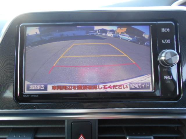 シエンタ ハイブリッドＧ　ブレーキサポート　Ｂカメラ　地デジ　ＤＶＤ　キーフリー　スマキー　横滑り防止システム　メモリナビ　ナビＴＶ　ＥＴＣ　イモビライザー　運転席エアバック　フルオートエアコン　デュアルエアバッグ　ＰＷ　ＰＳ（9枚目）