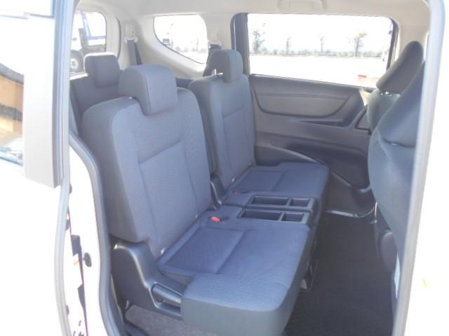 シエンタ ハイブリッドＧ　ブレーキサポート　Ｂカメラ　地デジ　ＤＶＤ　キーフリー　スマキー　横滑り防止システム　メモリナビ　ナビＴＶ　ＥＴＣ　イモビライザー　運転席エアバック　フルオートエアコン　デュアルエアバッグ　ＰＷ　ＰＳ（16枚目）