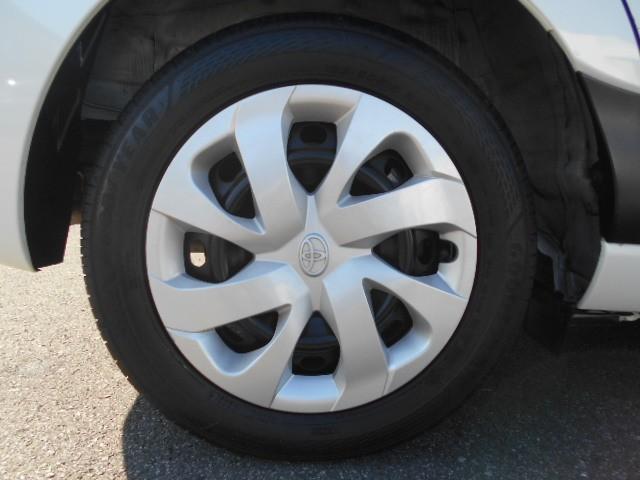 シエンタ ハイブリッドＧ　ブレーキサポート　Ｂカメラ　地デジ　ＤＶＤ　キーフリー　スマキー　横滑り防止システム　メモリナビ　ナビＴＶ　ＥＴＣ　イモビライザー　運転席エアバック　フルオートエアコン　デュアルエアバッグ　ＰＷ　ＰＳ（19枚目）