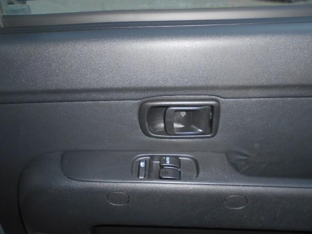 ハイゼットカーゴ ＤＸ　ＳＡＩＩＩ　横滑防止装置　マニュアルエアコン　キ－レス　デュアルエアバッグ　前席パワーウィンドウ　運転席エアバッグ　パワーステアリング　ＡＢＳ　前後誤発進抑制装置（13枚目）