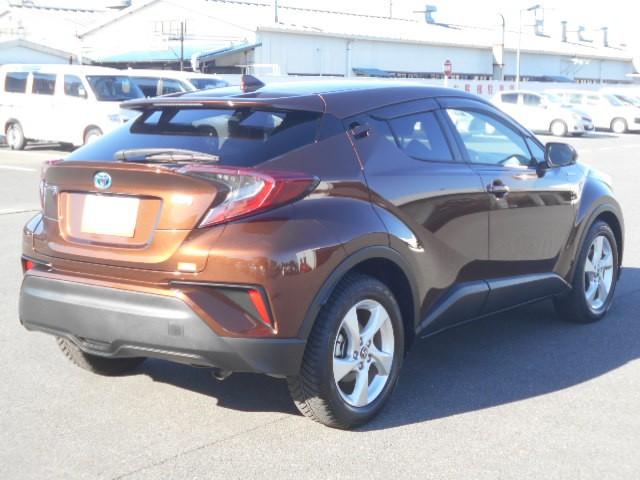 C-HR S LEDパッケージ スマートキー&プッシュスタート 定期点検記録簿 地デジ LEDヘッド オ-トエアコン WSRS キーレスエントリー ナビTV 横滑り防止 クルーズコントロール イモビライザー アルミホイール DVD(4枚目)