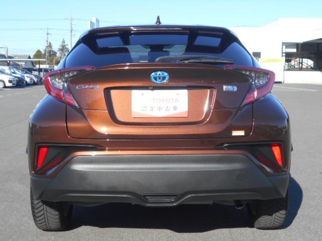 C-HR S LEDパッケージ スマートキー&プッシュスタート 定期点検記録簿 地デジ LEDヘッド オ-トエアコン WSRS キーレスエントリー ナビTV 横滑り防止 クルーズコントロール イモビライザー アルミホイール DVD(5枚目)