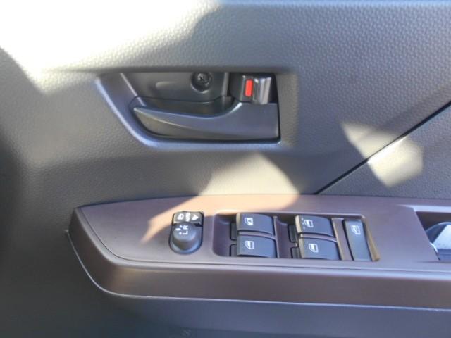 タンク Ｇ　両側パワースライドＤ　パワーウィンドウ　バックモニター　クルーズコントロール　横滑り防止装置　盗難防止システム　スマートキー　ワンセグテレビ　ＥＴＣ　ナビ＆ＴＶ　パワーステアリング　アイドルストップ（14枚目）