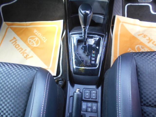 カローラフィールダー ハイブリッドG ダブルバイビー PCS インテリキー 横滑防止 フルセグTV メンテナンスノート LEDヘッドライト オートエアコン ETC DVD再生 アルミホイール キーフリーシステム サイドエアバッグ ナビTV ABS(11枚目)