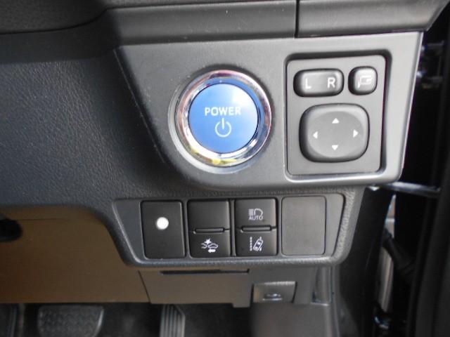 カローラフィールダー ハイブリッドG ダブルバイビー PCS インテリキー 横滑防止 フルセグTV メンテナンスノート LEDヘッドライト オートエアコン ETC DVD再生 アルミホイール キーフリーシステム サイドエアバッグ ナビTV ABS(13枚目)