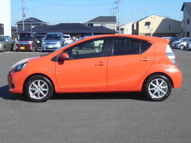 アクア G バックモニタ セキュリティー デュアルエアバック ナビTV LED パワーウィンドウ 地デジ ESC ATエアコン ABS パワーステアリング アルミ 運転席エアバッグ キーレススタートシステム(3枚目)