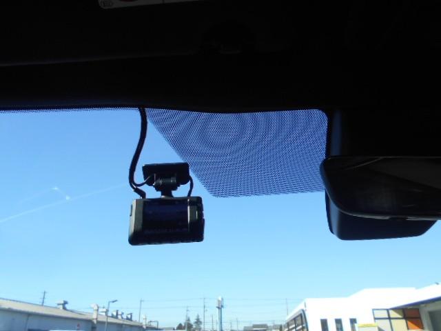 カローラクロス ハイブリッド Z ムーンルーフ 衝突軽減B 記録簿有 フルセグテレビ スマキ- ワンオーナ 半レザー アクティブクルーズコントロール メモリナビ イモビ LED AC 運転席Pシート キーレス パワステ アルミ ABS(14枚目)