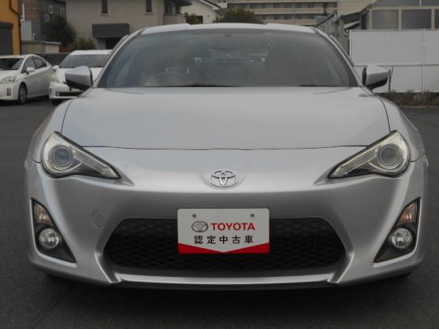 ８６ ＧＴリミテッド　スマキ－　イモビライザー　ＥＴＣ付き　キーレスアクセス　横滑り防止機能　Ｗエアバック　オートエアコン　アルミホイール　ＡＢＳ　エアバック　パワーウィンドウ　パワーステアリング　ドライブレコーダー（2枚目）