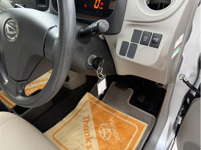 ミライース Ｌ　メモリアルエディション　助手席エアバッグ　セキュリティ　パワーステ　横滑防止装置　メンテナンスノート　運転席エアバッグ　パワーウィンドウ　キーレス　ＡＢＳ　マニュアルエアコン（10枚目）