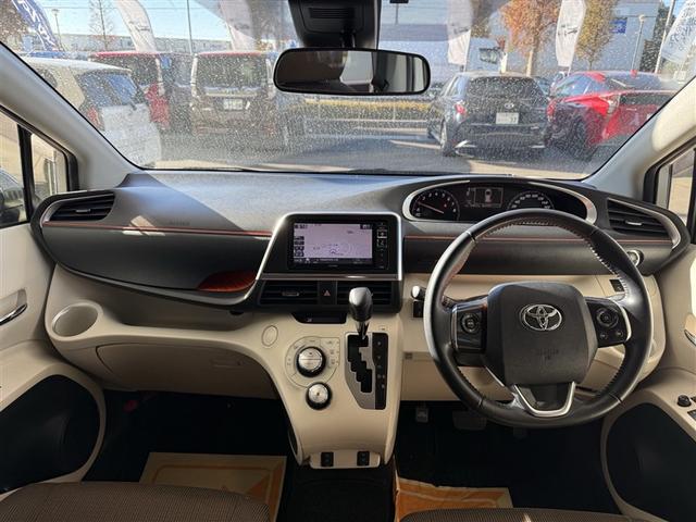 シエンタ Ｇ　ナビ・ＴＶ　スマートキープッシュスタート　アイドリングＳ　１オ－ナ－　リアカメラ　地デジフルセグ　定期点検記録簿　フルオートエアコン　パワーウィンド　ＥＴＣ　運転席エアバック　パワステ　ＤＶＤ再生可（7枚目）