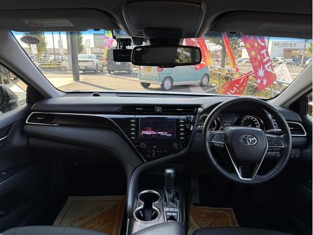 カムリ Ｇ　ＥＳＣ　リヤカメラ　パワーウィンドウ　１オーナー車　オ－トエアコン　パワステ　地デジ　エアバッグ　ＬＥＤヘットライト　ＡＢＳ　スマートキープッシュスタート　ＥＴＣ車載器　ドラレコ付き　ＴＶナビ　アルミ（7枚目）