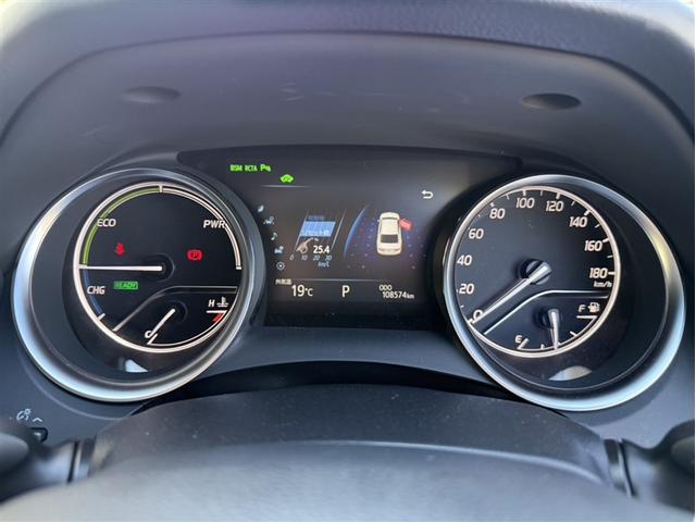 カムリ Ｇ　ＥＳＣ　リヤカメラ　パワーウィンドウ　１オーナー車　オ－トエアコン　パワステ　地デジ　エアバッグ　ＬＥＤヘットライト　ＡＢＳ　スマートキープッシュスタート　ＥＴＣ車載器　ドラレコ付き　ＴＶナビ　アルミ（9枚目）