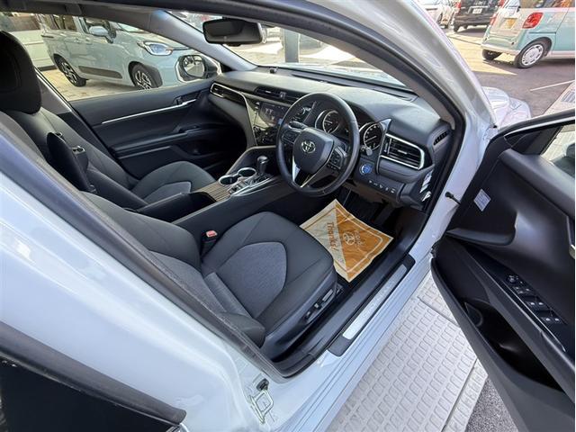 カムリ Ｇ　ＥＳＣ　リヤカメラ　パワーウィンドウ　１オーナー車　オ－トエアコン　パワステ　地デジ　エアバッグ　ＬＥＤヘットライト　ＡＢＳ　スマートキープッシュスタート　ＥＴＣ車載器　ドラレコ付き　ＴＶナビ　アルミ（19枚目）