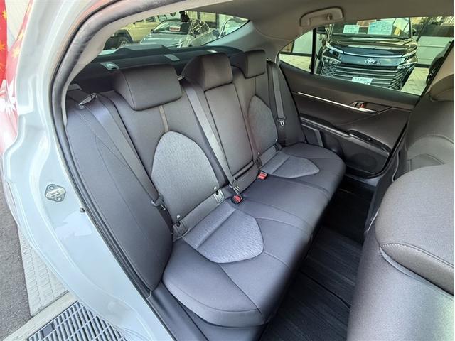 カムリ Ｇ　ＥＳＣ　リヤカメラ　パワーウィンドウ　１オーナー車　オ－トエアコン　パワステ　地デジ　エアバッグ　ＬＥＤヘットライト　ＡＢＳ　スマートキープッシュスタート　ＥＴＣ車載器　ドラレコ付き　ＴＶナビ　アルミ（23枚目）