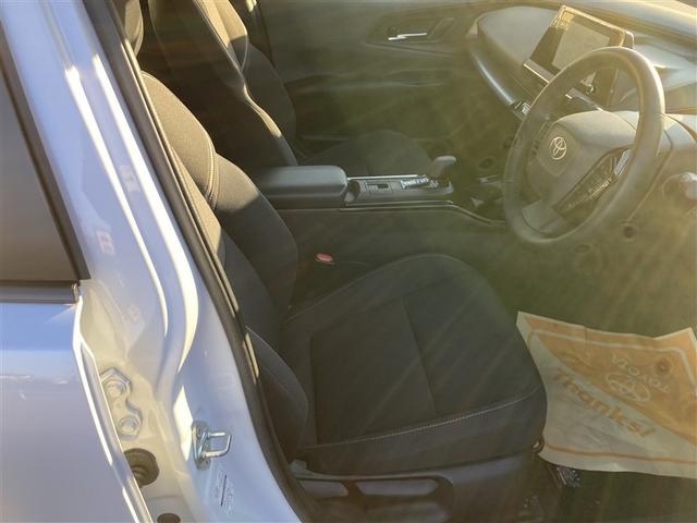 プリウス Ｕ　衝突回避システム　ＬＥＤ　Ｂモニター　ドライブレコーダー　クルーズコントロール　スマートキー　ＥＴＣ車載器　キーレス　アルミ　盗難防止システム　横滑り防止装置付き　記録簿　テレビ　地上デジタル　ＡＡＣ（15枚目）